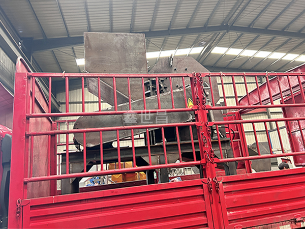 800型破碎機發(fā)往重慶